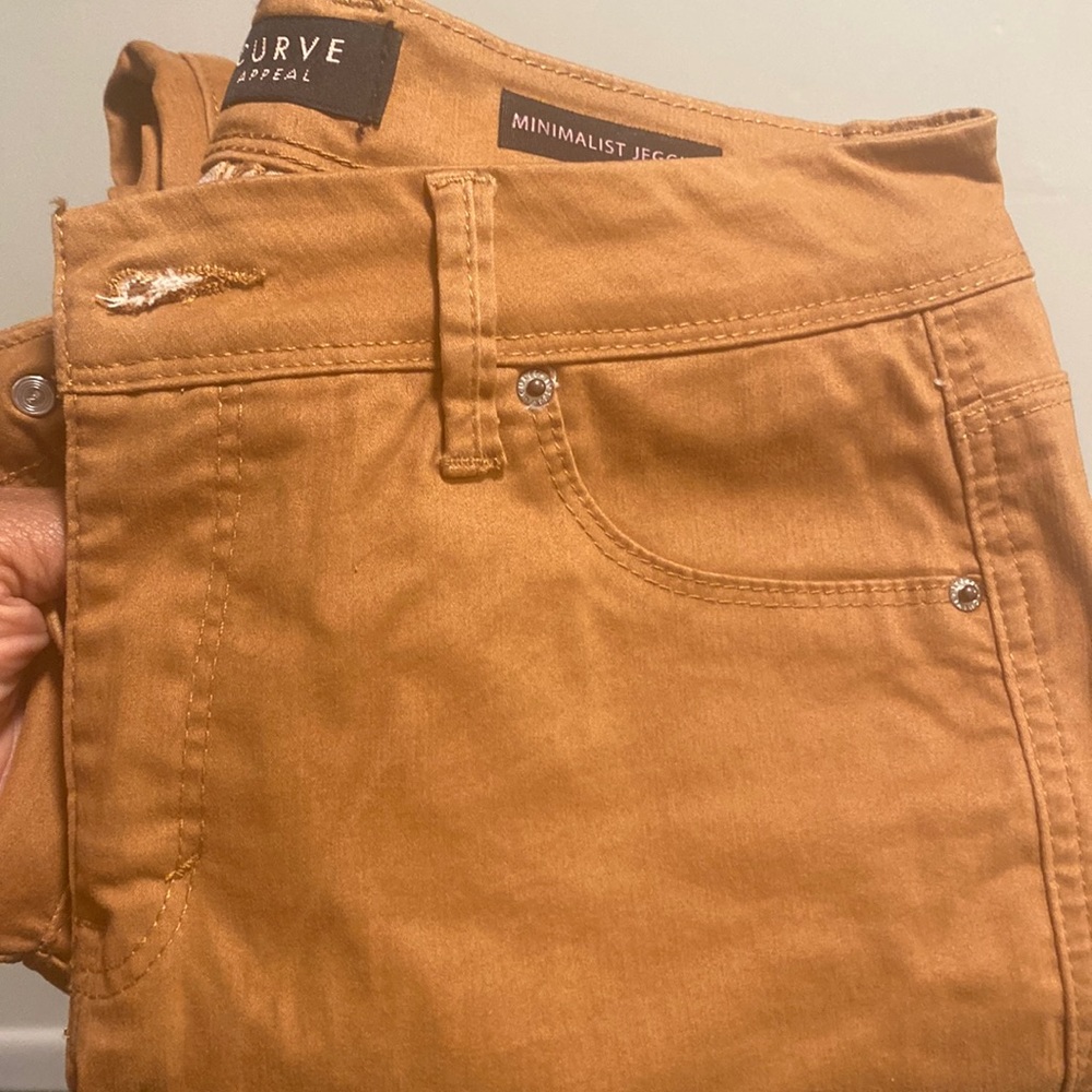 Curve Appeal Minimalist Jegging